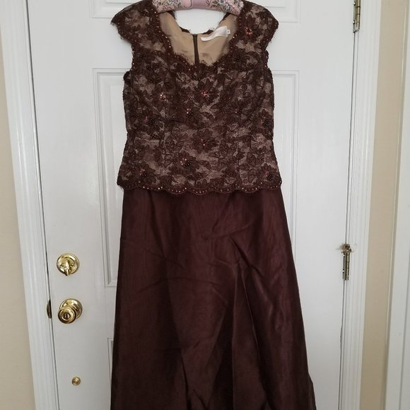 MONTAGE BY MON CHERI DRESS SIZE 14